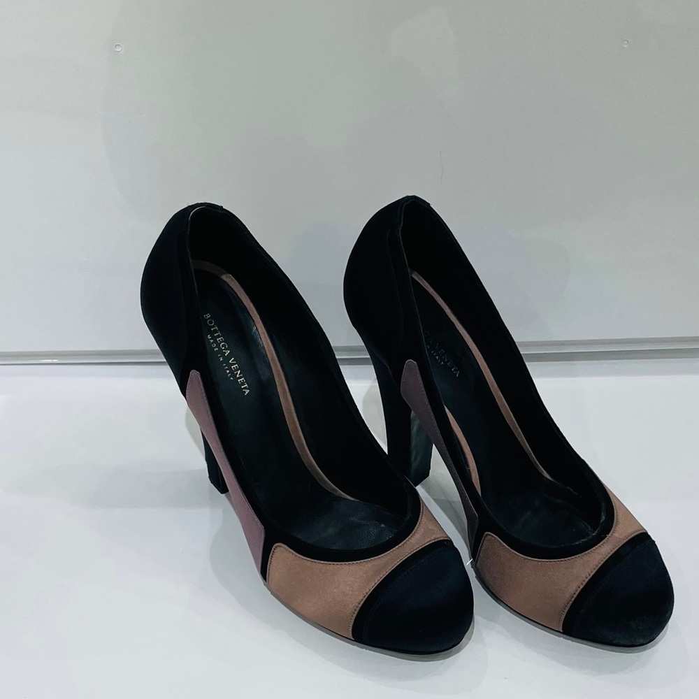 Bottega Veneta silk heal worn only a few times.
